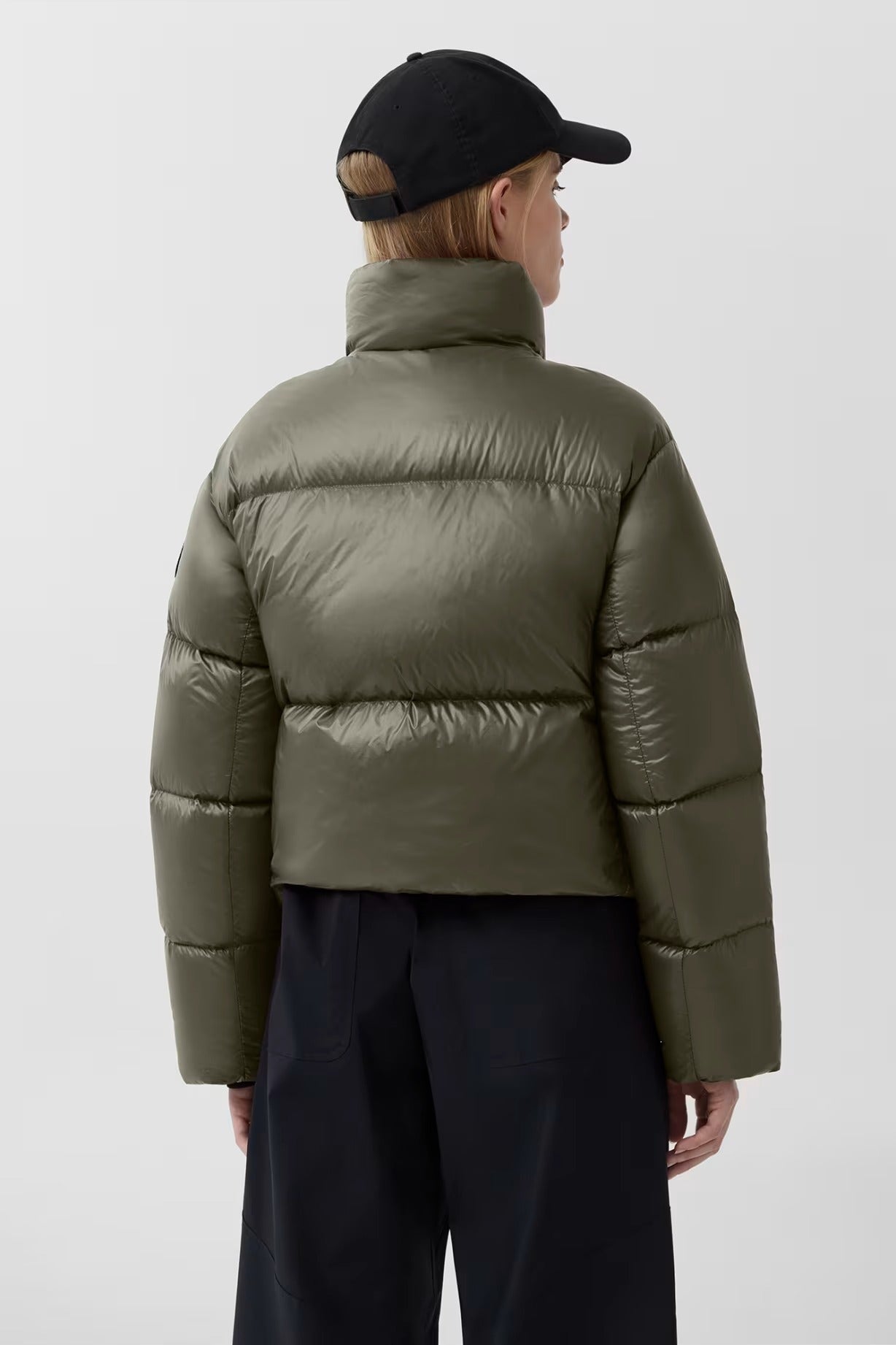 Cypress Cropped Puffer Black Disc