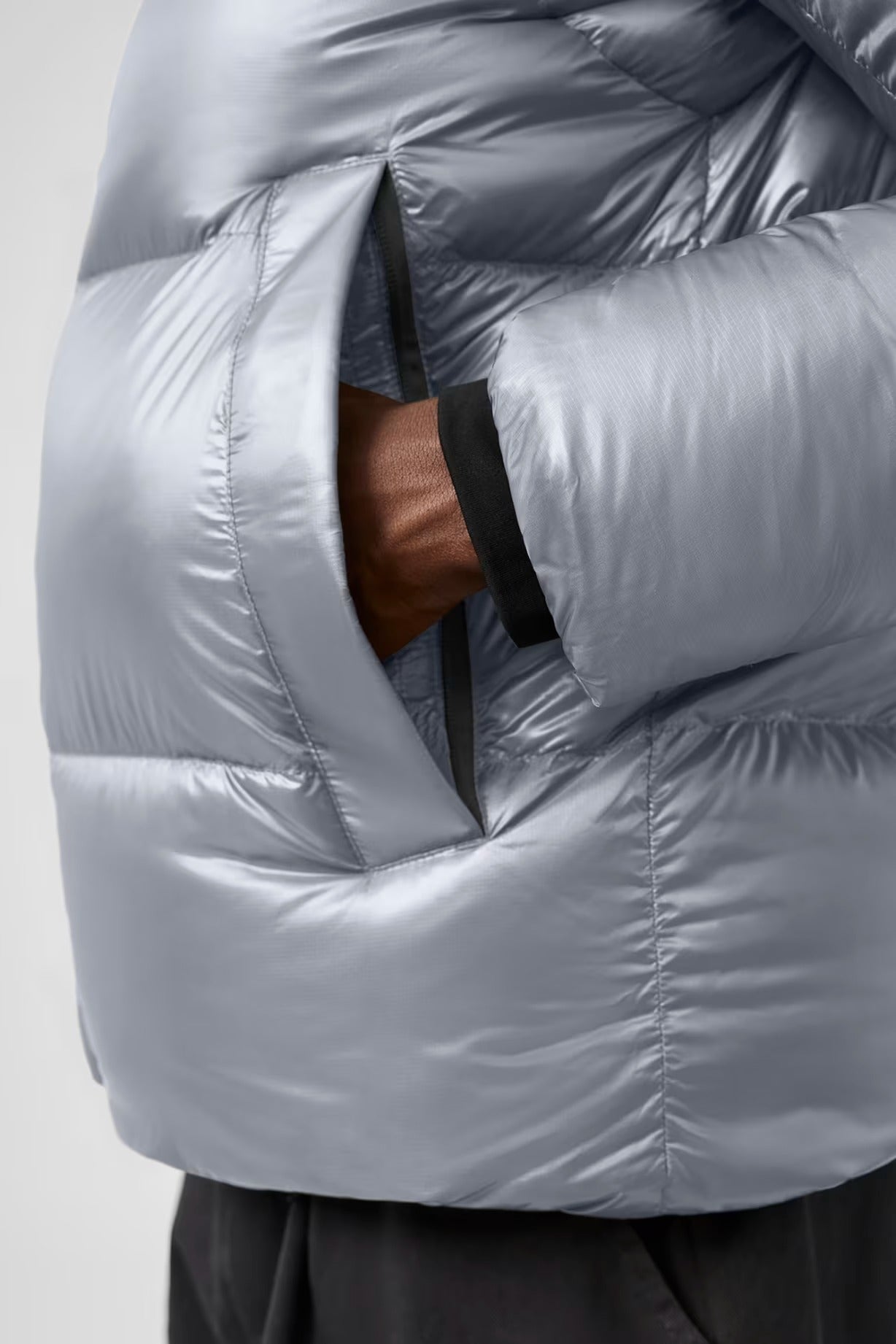 Crofton Puffer Black Disc